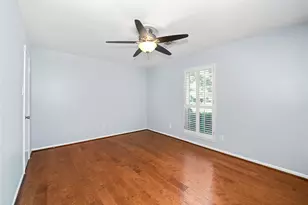 3415 Freshmeadows Dr, Houston, TX 77063 - Photo 19