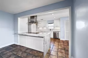 3415 Freshmeadows Dr, Houston, TX 77063 - Photo 11
