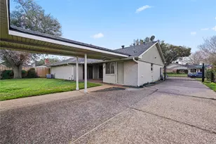 3415 Freshmeadows Dr, Houston, TX 77063 - Photo 31