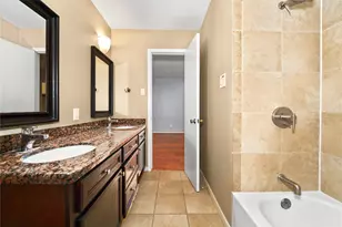 3415 Freshmeadows Dr, Houston, TX 77063 - Photo 25