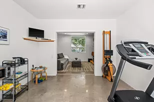 4908 S Shepherd, Houston, TX 77098 - Photo 11