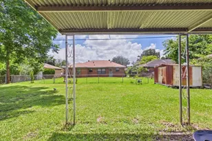 113 W Riverwood Dr, Houston, TX 77076 - Photo 15