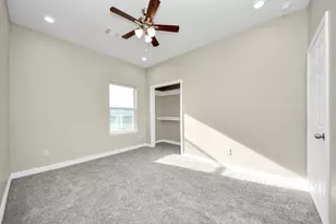 8215 La Porte Rd, Houston, TX 77012 - Photo 15