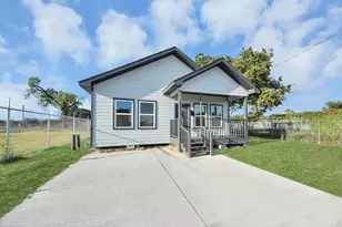 8215 La Porte Rd, Houston, TX 77012 - Photo 3