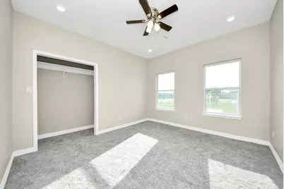 8215 La Porte Road, Houston, TX 77012 - Photo 17