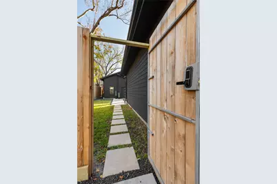 410 E 33rd Street, Houston, TX 77018 - Photo 27
