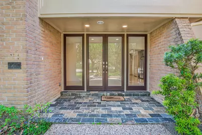 15607 Memorial Drive, Houston, TX 77079 - Photo 3