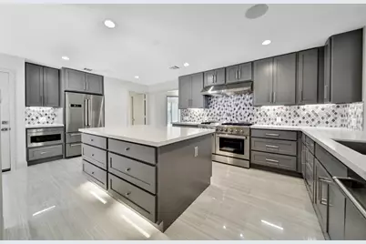 15607 Memorial Drive, Houston, TX 77079 - Photo 9