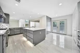 15607 Memorial Dr, Houston, TX 77079 - Photo 13