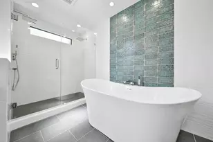 15607 Memorial Dr, Houston, TX 77079 - Photo 25