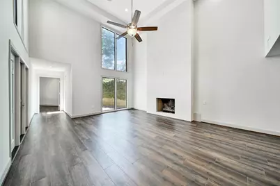 15607 Memorial Drive, Houston, TX 77079 - Photo 21