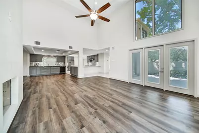 15607 Memorial Drive, Houston, TX 77079 - Photo 19