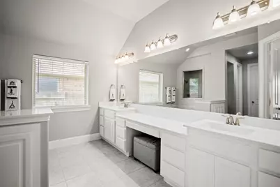 110 Hunter Hollow Drive, Montgomery, TX 77316 - Photo 5