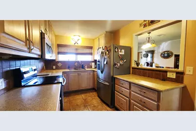 1735 W 10th Street, Freeport, TX 77541 - Photo 11