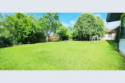 1735 W 10th Street, Freeport, TX 77541 - Photo 35