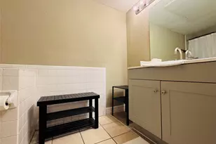 2824 S Bartell Dr, Houston, TX 77054 - Photo 9