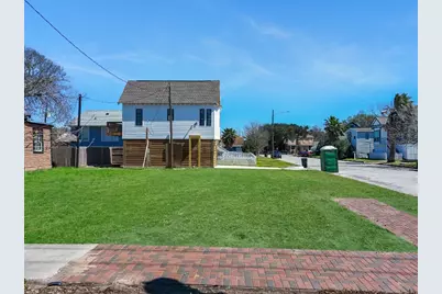 1326 27th Street, Galveston, TX 77550 - Photo 3