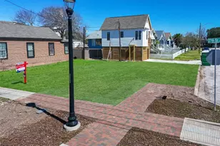 1326 27th St, Galveston, TX 77550 - Photo 1