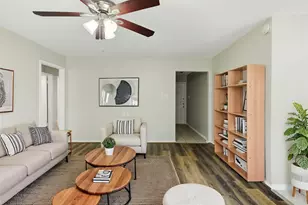 15119 Bathurst Dr, Houston, TX 77053 - Photo 3