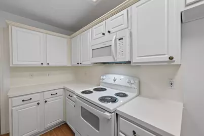 130 S Walden Elms Circle, The Woodlands, TX 77382 - Photo 11