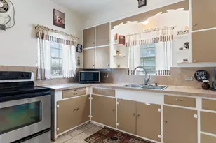 1720 Elm Ave, Bay City, TX 77414 - Photo 11