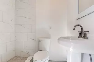 1749 Des Jardines St, Houston, TX 77023 - Photo 11