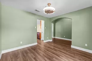 8004 Fallen Oak Ln, Texas City, TX 77591 - Photo 7