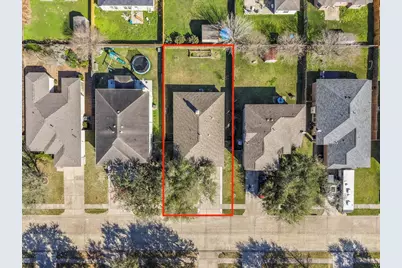 8004 Fallen Oak Lane, Texas City, TX 77591 - Photo 3