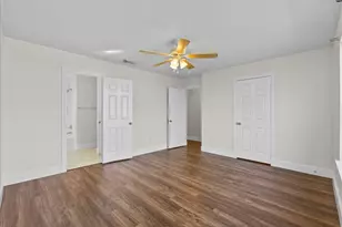 8004 Fallen Oak Ln, Texas City, TX 77591 - Photo 17