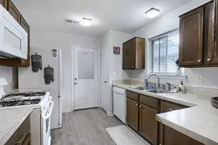 24127 Spring Day Ln, Spring, TX 77373 - Photo 9