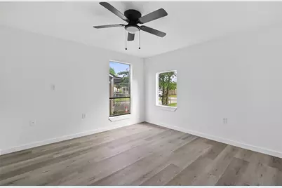 4933 Doolittle Boulevard, Houston, TX 77033 - Photo 15