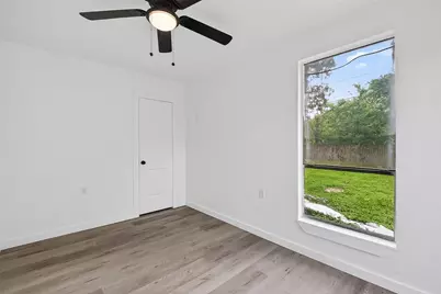 4933 Doolittle Boulevard, Houston, TX 77033 - Photo 21