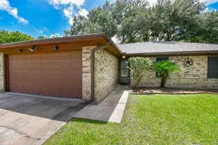 2014 Jones St, Rosenberg, TX 77471 - Photo 3