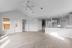 2016 Sugarberry Gully Ln, Conroe, TX 77301 - Photo 7