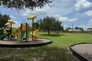 501 Valley Brook Dr, La Porte, TX 77571 - Photo 17