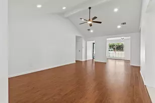 501 Valley Brook Dr, La Porte, TX 77571 - Photo 5