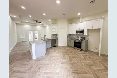 107 County Road 3372, Cleveland, TX 77327 - Photo 3