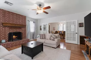 1928 Greentree Dr, Huntsville, TX 77340 - Photo 13