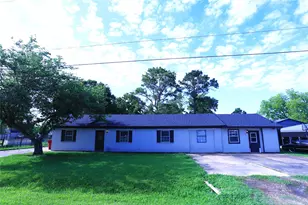 1117 County Rd 515, Brazoria, TX 77422 - Photo 1