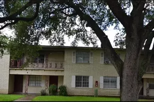 1867 Florida Dr, Seabrook, TX 77586 - Photo 1