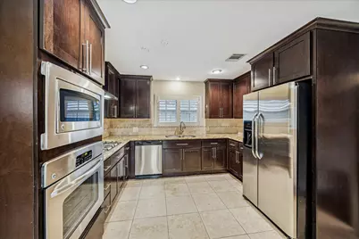 9106 Riddlewood Lane, Houston, TX 77025 - Photo 3