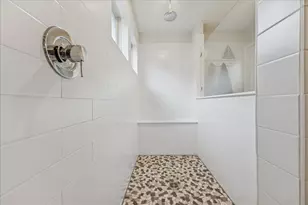 4032 Delta Rose St, Houston, TX 77018 - Photo 15
