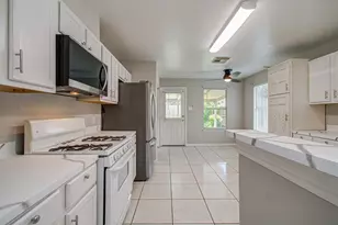 6710 Wellington Meadows Dr, Katy, TX 77449 - Photo 9