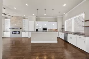 5528E Cornish St, Houston, TX 77007 - Photo 11