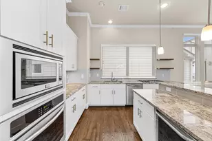 5528E Cornish St, Houston, TX 77007 - Photo 17
