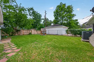 11107 Cedarhurst Dr, Houston, TX 77096 - Photo 37