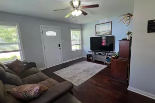 1208 Chevy Chase Dr, Angleton, TX 77515 - Photo 9