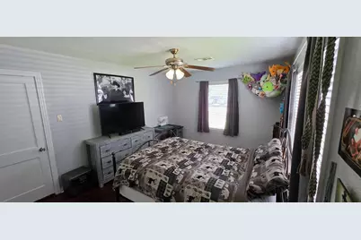 1208 Chevy Chase Drive, Angleton, TX 77515 - Photo 17