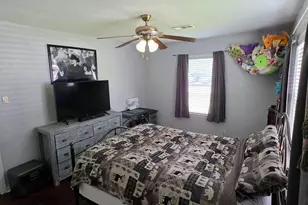 1208 Chevy Chase Dr, Angleton, TX 77515 - Photo 17