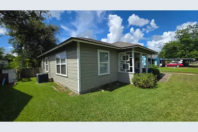 1208 Chevy Chase Drive, Angleton, TX 77515 - Photo 3